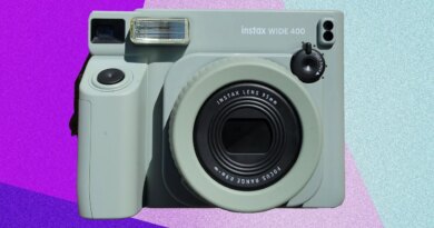 A Fujifilm Instax Camera Lets You Hold a Printed Photo Instantly