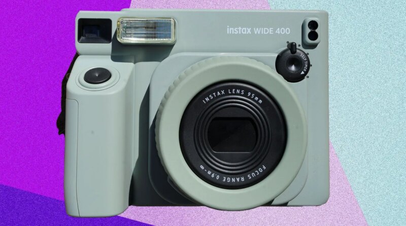 A Fujifilm Instax Camera Lets You Hold a Printed Photo Instantly
