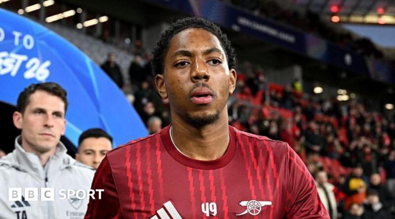 Myles Lewis-Skelly before Arsenal's match with Bayer Leverkusen