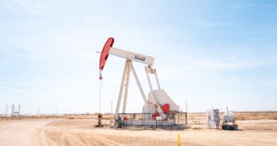 Asian stocks tumble as Trump gives Iran 48-hour ultimatum