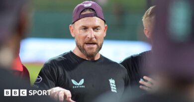 England head coach Brendon McCullum addressing players in training