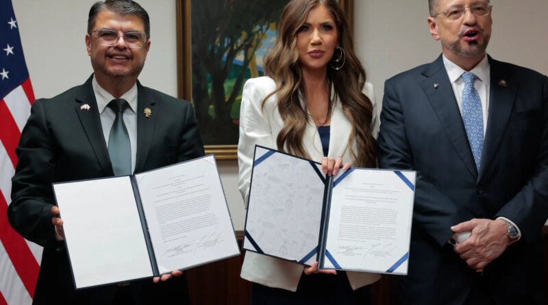 Costa Rica to accept 25 deportees per week under Trump deportation effort