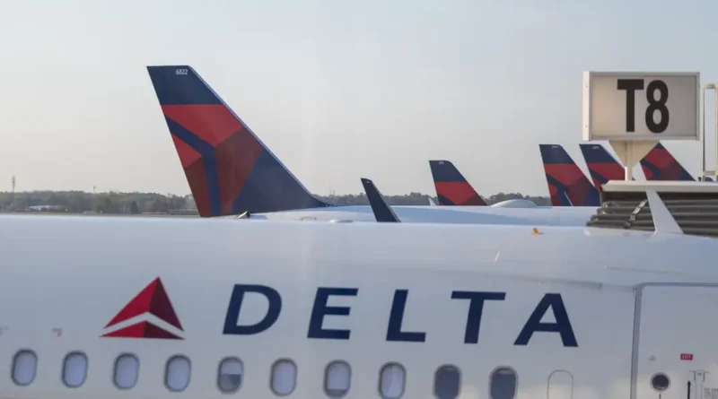 Delta Air Lines suspends perks for Congress members, citing government shutdown