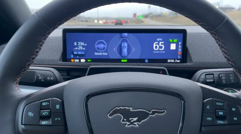 Mustang steering wheel, Ford BlueCruise