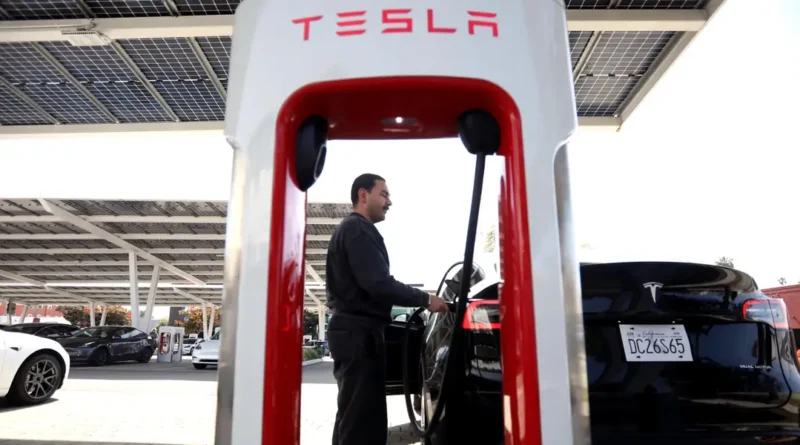 EV owners are taking a victory lap as gas prices skyrocket: 'I had no idea, I drive a Tesla'