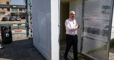 Facing rockets, Arabs in northern Israel fume over lack of shelters