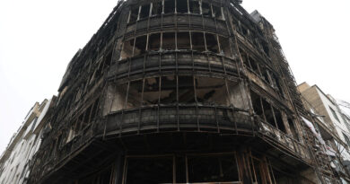 Fearing economic collapse after war, Iran cracks down on dissent