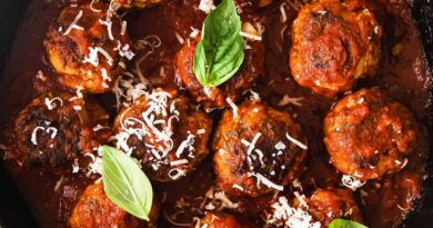 Ground Turkey Meatballs (Juicy & Flavorful!)