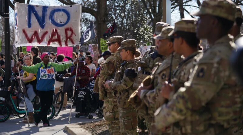 How have US politicians reacted to the attack on Iran?