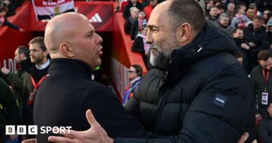 Tottenham interim boss Igor Tudor hugs the real Arne Slot before their Premier League fixture