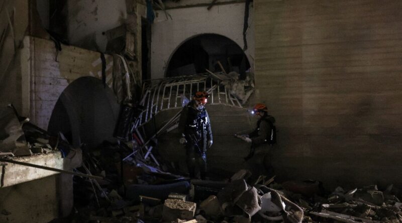 Iran missile strikes wound over 100 in two south Israel towns Iran missile strikes wound over 100 in two south Israel towns