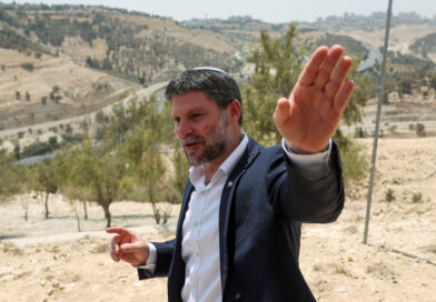 Israeli minister calls for annexation of southern Lebanon