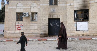 Israeli settlers burn buildings in attacks on West Bank villages