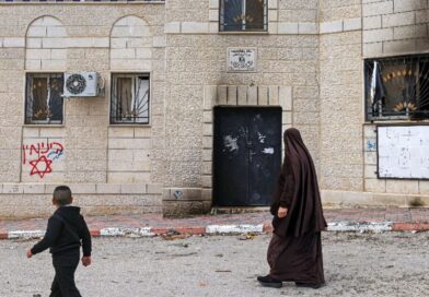 Israeli settlers burn buildings in attacks on West Bank villages