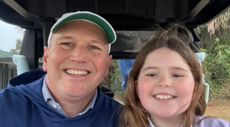 I'm a dad who took paternity leave 3 times and learned how to do it better each time. Here's what Scott Galloway got wrong.