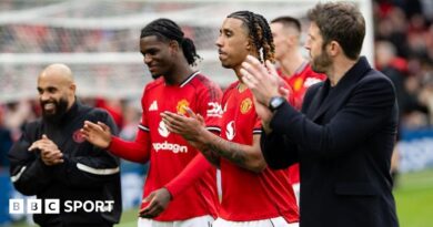 Manchester United bench
