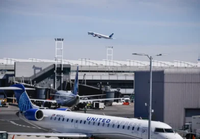 Newark flights halted after smoke forces control tower evacuation Newark flights halted after smoke forces control tower evacuation