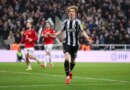 NEWCASTLE UPON TYNE, ENGLAND - MARCH 04: Anthony Gordon of Newcastle United celebrates scoring his team's first goal from the penalty spot during the Premier League match between Newcastle United and Manchester United at St James' Park on March 04, 2026 in Newcastle upon Tyne, England. (Photo by George Wood/Getty Images)