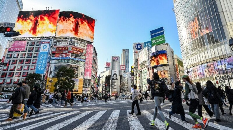 Oil jumps, stocks drop as Mideast war prolongs market volatility