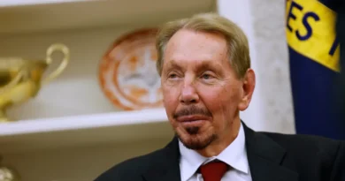 Oracle lays off employees as it curbs costs during AI buildout