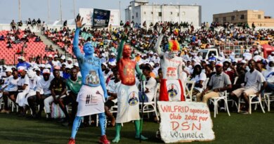 Nguesso supporters