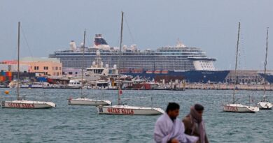 Stranded by war, Doha's cruise passengers hit the road for flights home