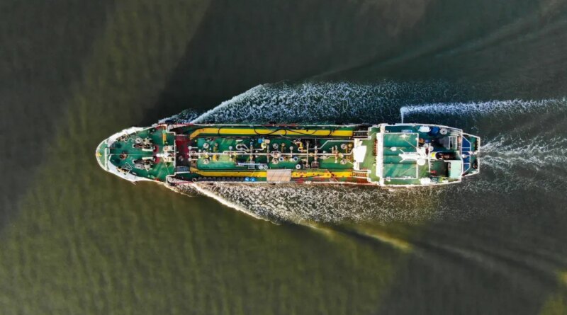 The shadow fleet and illegal oil are still moving through the Strait of Hormuz | Fortune