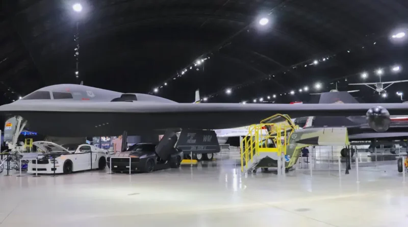 There's only one B-2 stealth bomber on display in the world. Here's where I saw it.