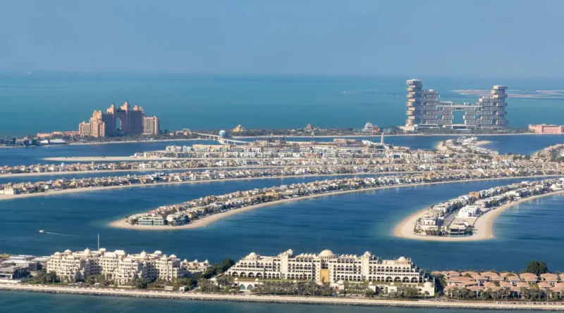 Travellers stranded in the Middle East are racking up mounting bills: 'That's a lot of money we were not intending to spend'