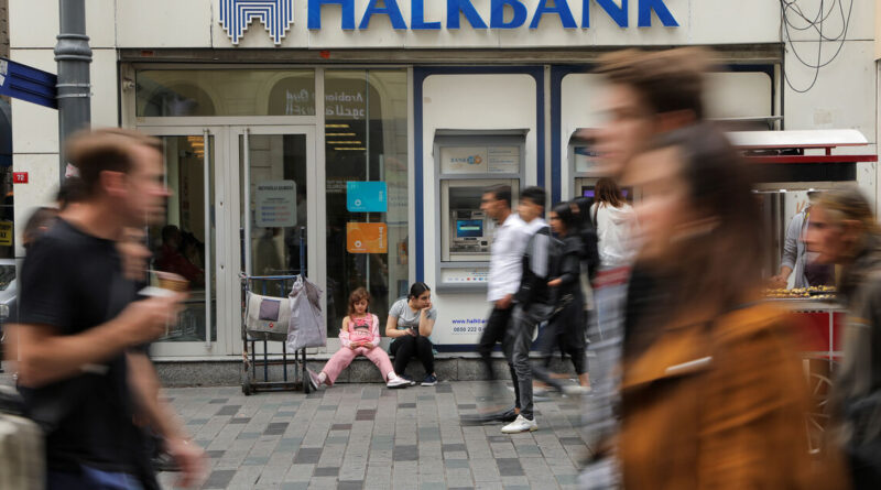 Turkey's Halkbank, U.S. Justice Department in deferred prosecution agreement, judge says