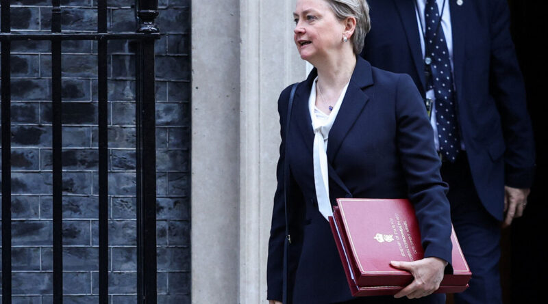 UK working with airlines to boost Oman evacuations