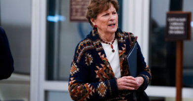 US lawmakers worry Trump may put 'boots on the ground' in Iran