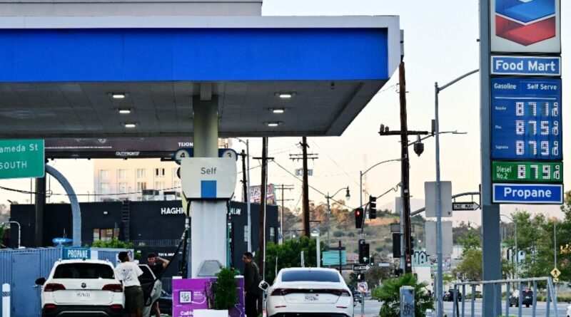 US may 'escalate to de-escalate' against Iran: Treasury chief