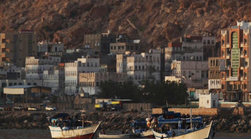 Yemeni ports face shipping fee hike amid Iran conflict
