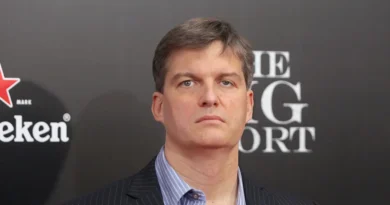 'Big Short' star Michael Burry says falling stocks are Trump's 'kryptonite' in Iran war