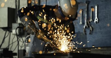 'Plumbers regularly earn more than lawyers': Top entrepreneur makes a bold prediction that AI will flip the American Dream | Fortune