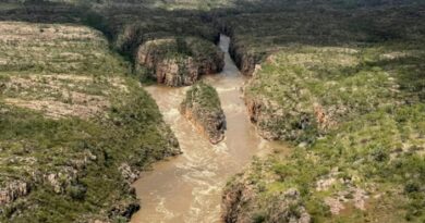 Aerial footage shows swollen Katherine Gorge – video