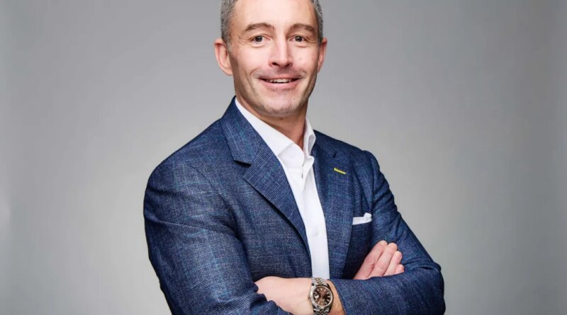 AI agents are acting like employees, but company structures still treat them like software | Fortune