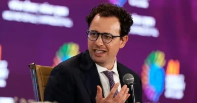 Anthropic's Claude for Word is another challenge to Microsoft's software empire, and a bid to appeal to lawyers