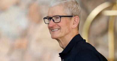 SUN VALLEY, IDAHO - JULY 08: Apple CEO Tim Cook arrives at the Sun Valley lodge for the Allen & Company Sun Valley Conference on July 8, 2025 in Sun Valley, Idaho. Every year, some of the world's wealthiest and most powerful figures from the media, finance, technology, and political spheres converge at the Sun Valley Resort for the exclusive week-long conference hosted by boutique investment bank Allen & Co. (Photo by Kevin Dietsch/Getty Images)