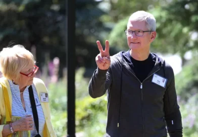 Apple's new CEO pick shows it's sticking  to its guns in the AI wars