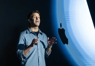 Apple's pick for CEO shows it's going back to its roots in the AI era