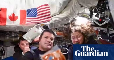 Artemis II astronauts expected to reach far side of moon on Monday