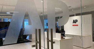 Associated Press starts offering buyouts to newspaper journalists amid wider AI transformation | Fortune