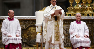 At Easter vigil, Pope Leo urges world not to grow numb to war