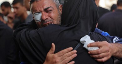 At least four people killed in Israeli attacks in Gaza despite ‘ceasefire’