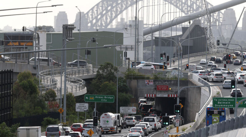 Australians cancel Easter travel as worries mount over fuel crisis