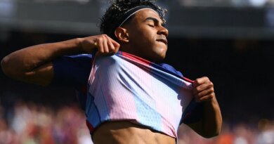 Barcelona and Atletico Madrid clash in La Liga ahead of UCL showdown