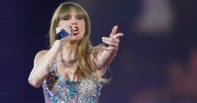 Billionaire investor Ackman makes $64bn bid for Universal Music Group