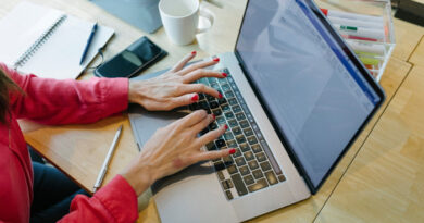 Clients’ barrage of AI-generated queries risks pushing up lawyers’ fees